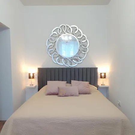 Apartamento Donat & *